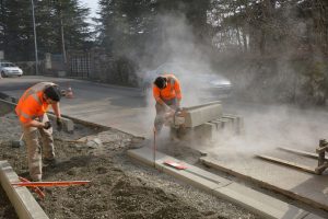 Travailleurs chantier route